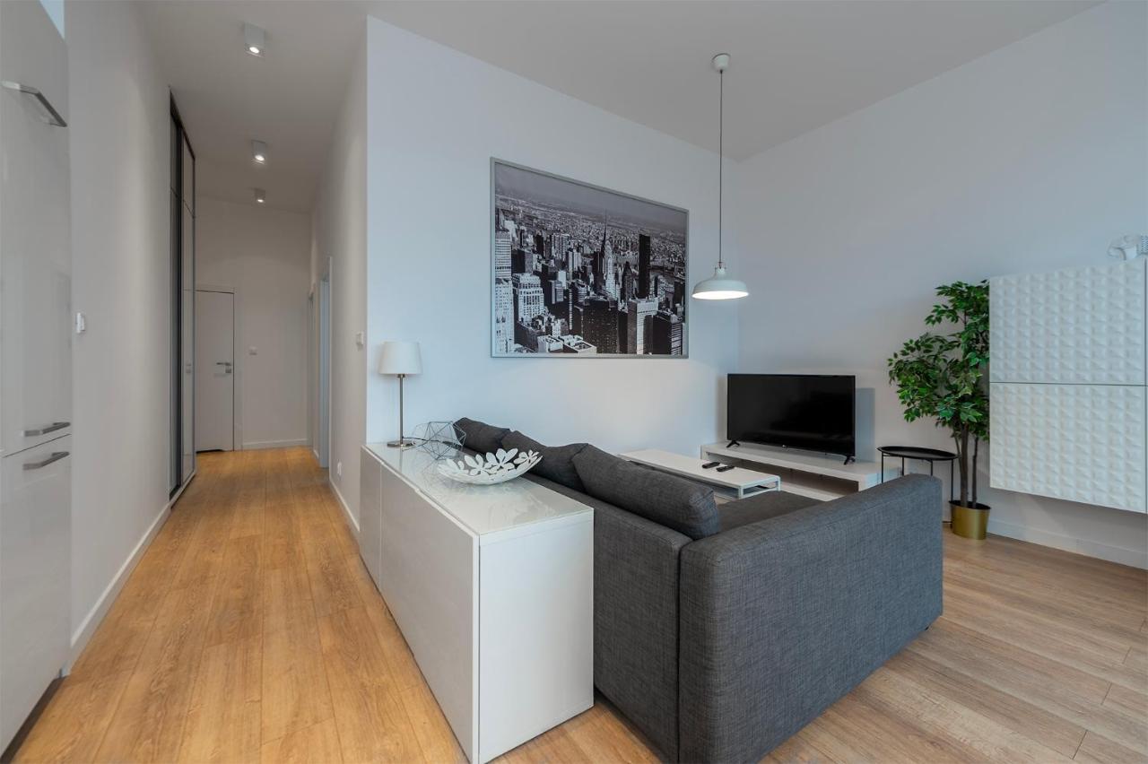 Penthouse With A View Of Lodz & Free Parking Apartment Bagian luar foto