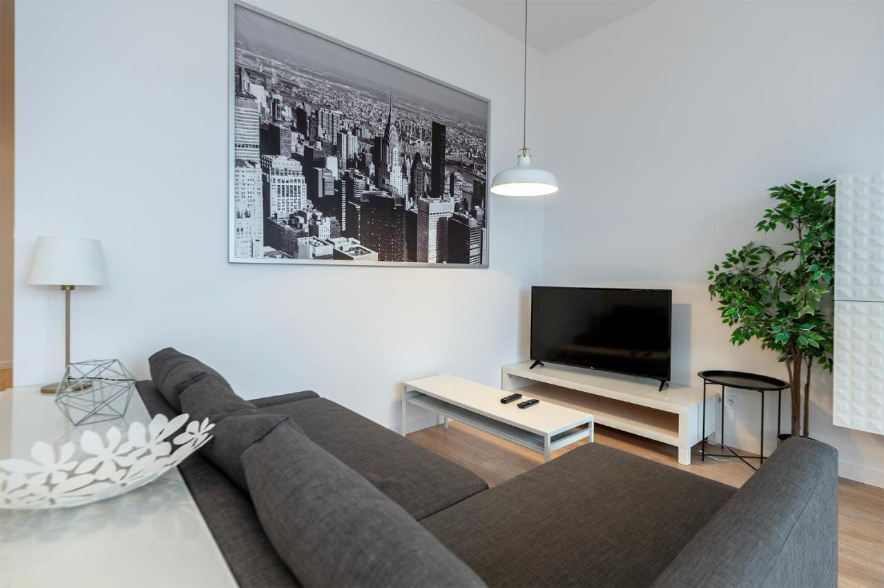 Penthouse With A View Of Lodz & Free Parking Apartment Bagian luar foto